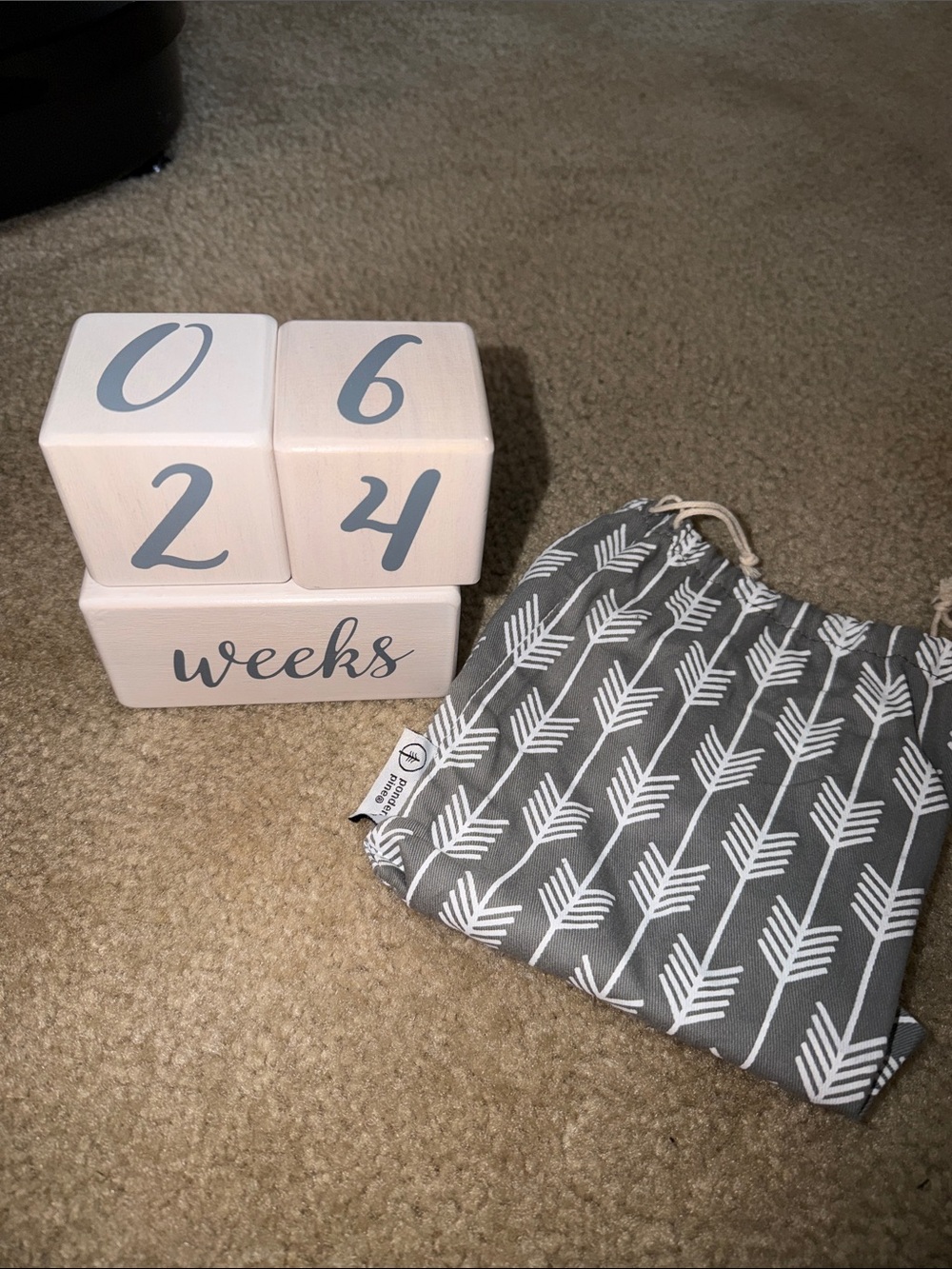 Wooden Baby Milestone Blocks with Arrow Drawstring Bag - Gray & White
